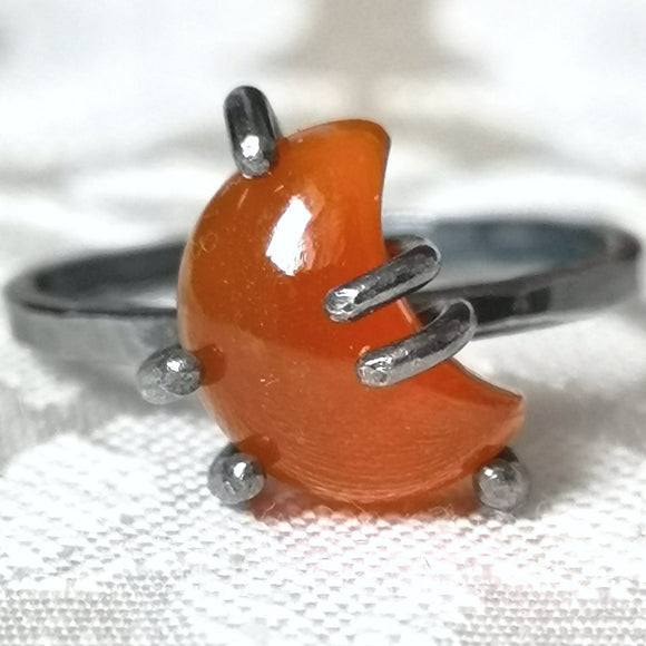 Carnelian Agate Crescent Moon Ring